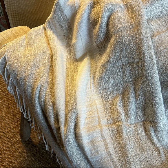 Irish throw or coverlet linen cotton 72” X 100” 
Wonderful light throw. On Sale - Picture 2 of 6